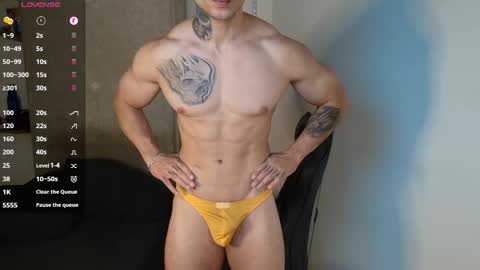 Snapshot of colombianmuscle8 chatting on 10.03.25 colombianmuscle8 online show from 10.03.25