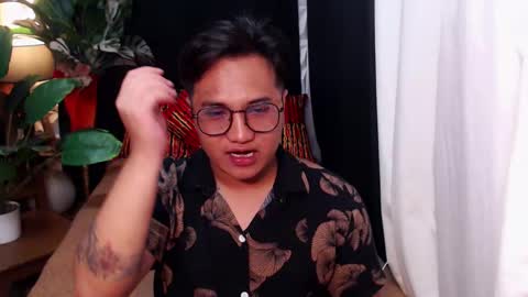 Snapshot of colossalboy chatting on 01.01.25 Sunny online show from 01.01.25