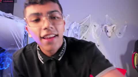 Snapshot of colstorw_ chatting on 10.22.25 colstorw_ online show from 10.22.25