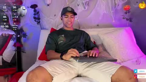 Snapshot of colstorw_ chatting on 10.29.25 colstorw_ online show from 10.29.25