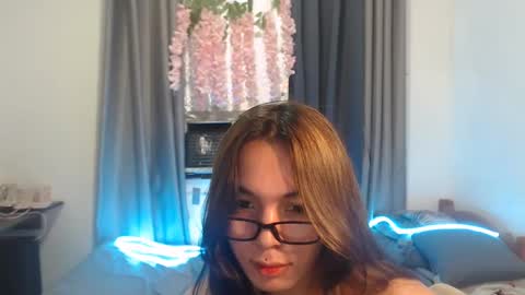 come_wet_me online show from 02.15.25