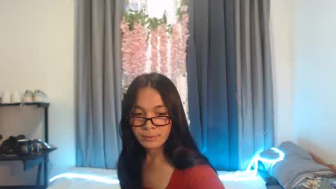 come_wet_me online show from 03.11.25