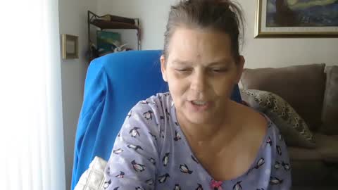 Snapshot of comebackpussy chatting on 01.27.25 comeback pussy online show from 01.27.25