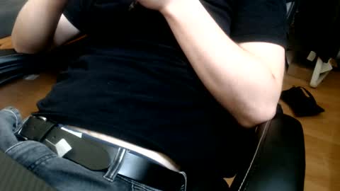 Snapshot of commanderchip chatting on 02.25.25 commanderchip online show from 02.25.25