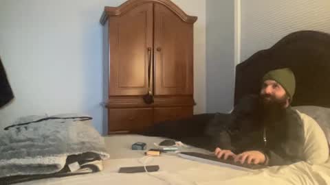 Snapshot of concentralized chatting on 02.12.25 Matt online show from 02.12.25