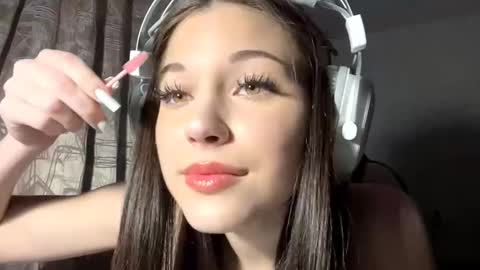 Bella  online show from 10.14.25