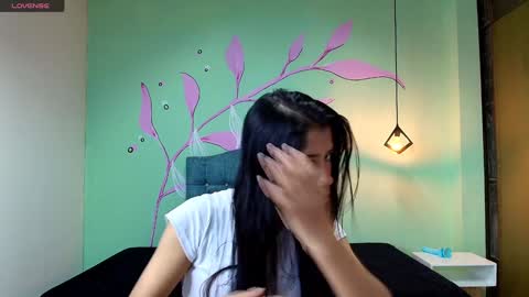 C O N N I E online show from 01.27.25