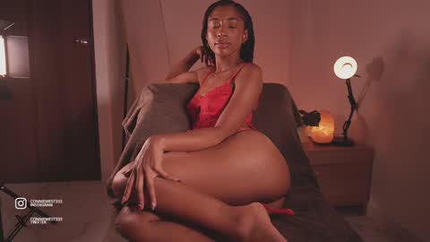   independent model online show from 12.15.24