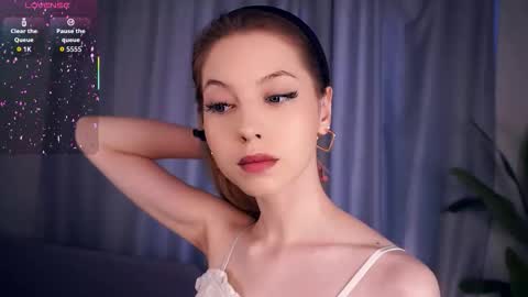 Hello im Sofia Welcme to my room .More hugs and kiss for you online show from 09.18.25