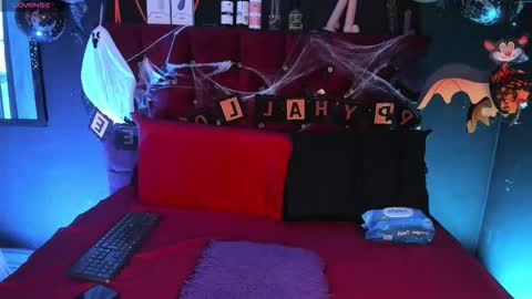 Snapshot of cony_l chatting on 10.24.25 Cony online show from 10.24.25