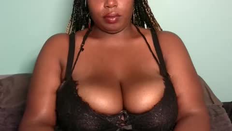 Cookie1019 online show from 10.22.25