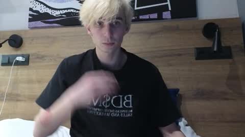 Snapshot of cookie_sex chatting on 10.08.25 cookie_sex online show from 10.08.25