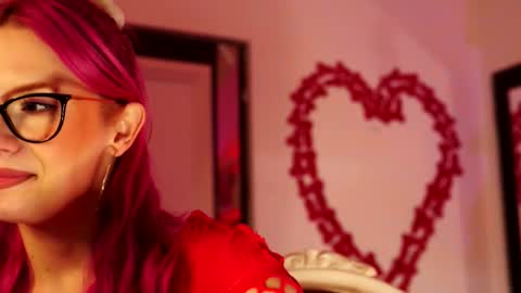 Ginger The Cringer online show from 12.18.25