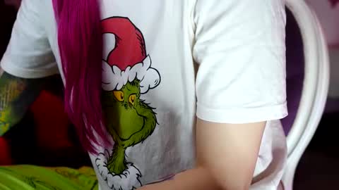 Ginger The Cringer online show from 12.21.25