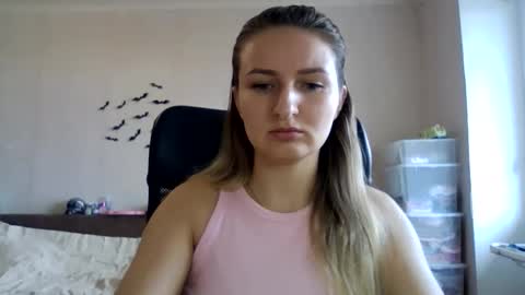 cora_fora online show from 10.09.25