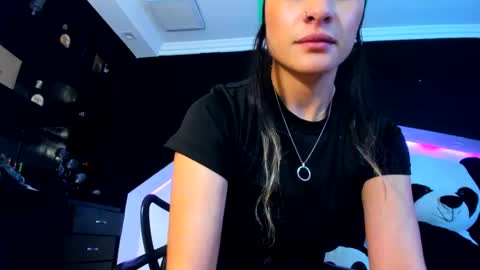 Coral  online show from 01.10.25