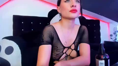 Coral  online show from 01.13.25