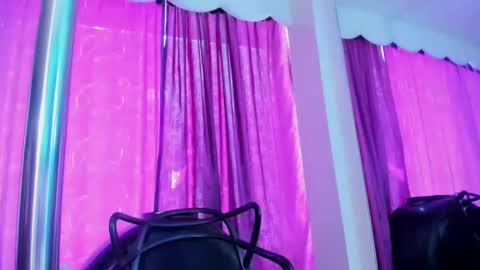 Coral  online show from 01.14.25
