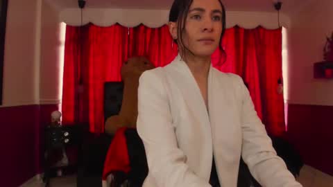 Coral  online show from 09.19.25