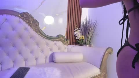 Coralie Bronson online show from 11.29.25