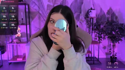 little girl who is always right or Coraline online show from 09.13.25