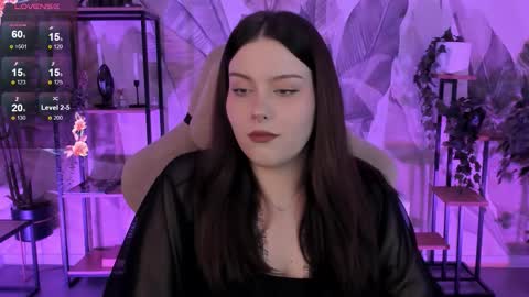 little girl who is always right or Coraline online show from 10.17.25