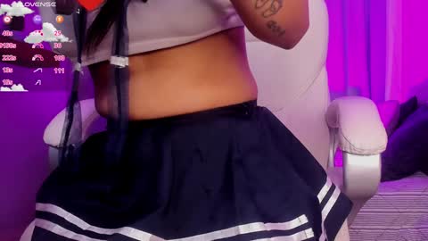 Coral Stefani online show from 02.04.25
