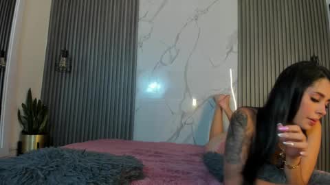 Snapshot of coralkihot chatting on 03.08.25 C O R A L  C A L I O P E   online show from 03.08.25