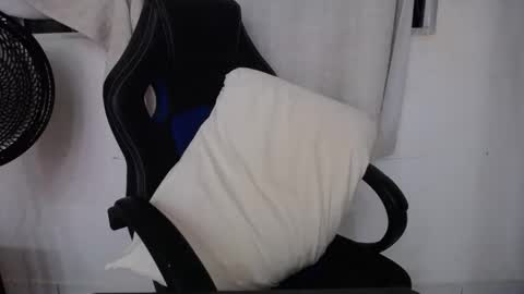 corolaxxl online show from 12.21.25