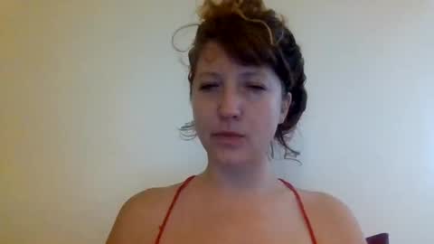 Snapshot of cosmiccoquette chatting on 09.15.25 mamimaritza online show from 09.15.25