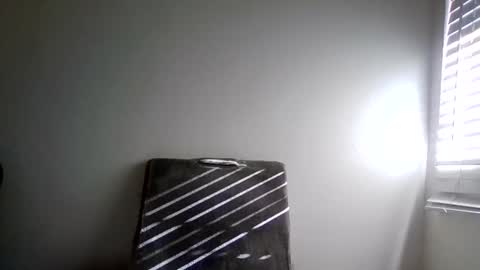 Snapshot of cosmiccoquette chatting on 09.30.25 mamimaritza online show from 09.30.25