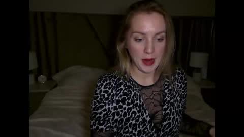 cosmo_blondiee online show from 10.06.25