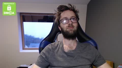 Snapshot of cotom5 chatting on 12.12.24 Cocotom online show from 12.12.24