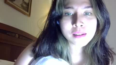 Liz Gwyneth Charlota online show from 12.25.24