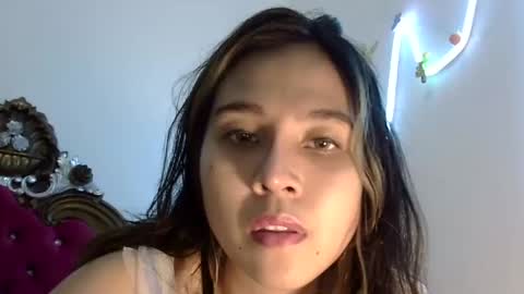 Liz Gwyneth Charlota online show from 02.12.25