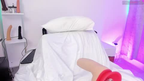 Snapshot of couple_naughty20 chatting on 02.25.25 Maria online show from 02.25.25