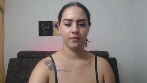  ALEJANDRO Y EMILY  online show from 02.28.25