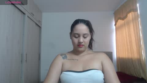  ALEJANDRO Y EMILY  online show from 09.15.25