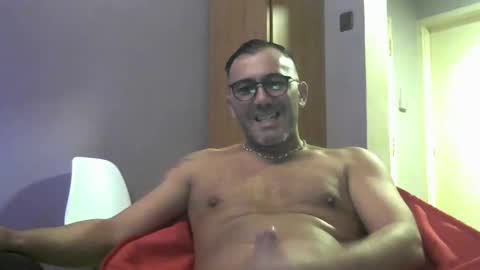 Snapshot of couplehootxxx chatting on 10.29.25 julia and don online show from 10.29.25
