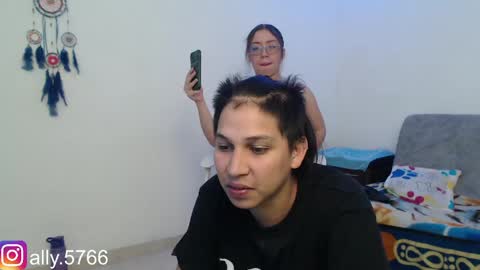 Snapshot of coupleperv666 chatting on 05.25.26 COUPLE PERV online show from 05.25.26