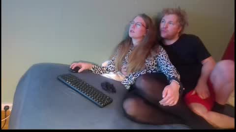 Snapshot of couples90s chatting on 02.11.25 norwegian couple online show from 02.11.25