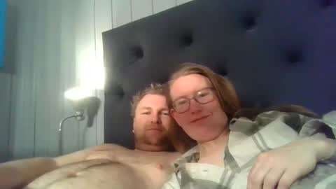 Snapshot of couples90s chatting on 02.15.25 norwegian couple online show from 02.15.25