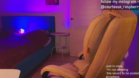 Snapshot of courteous_raspberrrry chatting on 01.28.25 Rose Roys my online show from 01.28.25