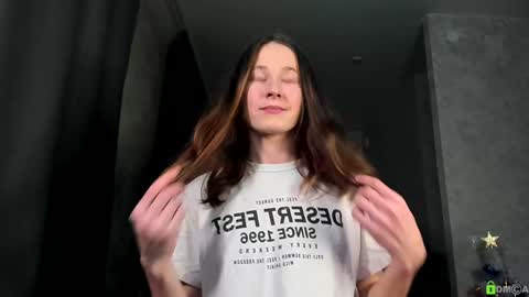 Im Courtney Nice to meet youFollow meInstagram courtneyluv778 online show from 01.06.26