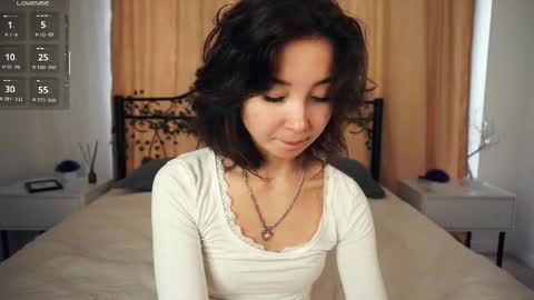 Yui online show from 09.21.25