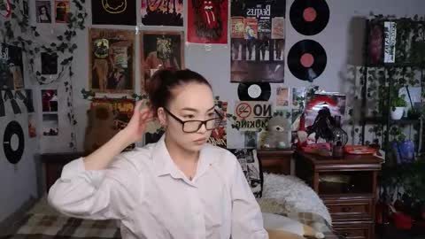 Yuna online show from 11.16.25