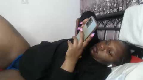 Erykah online show from 10.05.25