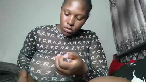 Snapshot of cozy_dion chatting on 04.15.26 Erykah online show from 04.15.26