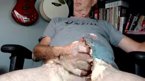 Snapshot of cozycanuck chatting on 09.09.25 CozyCanuck online show from 09.09.25