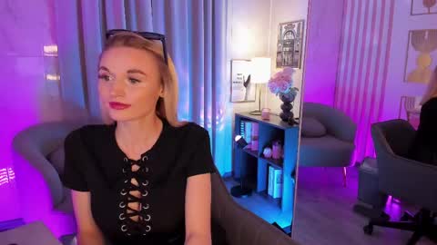 Sue online show from 05.12.26